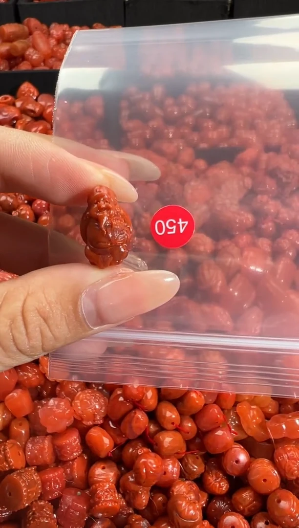 颈饰未镶嵌南红玛瑙1