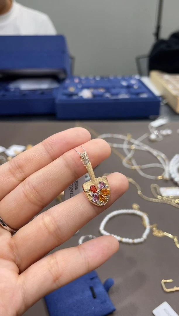 【闪购商品】钻石吊坠18K金镶嵌TA0217-931-629