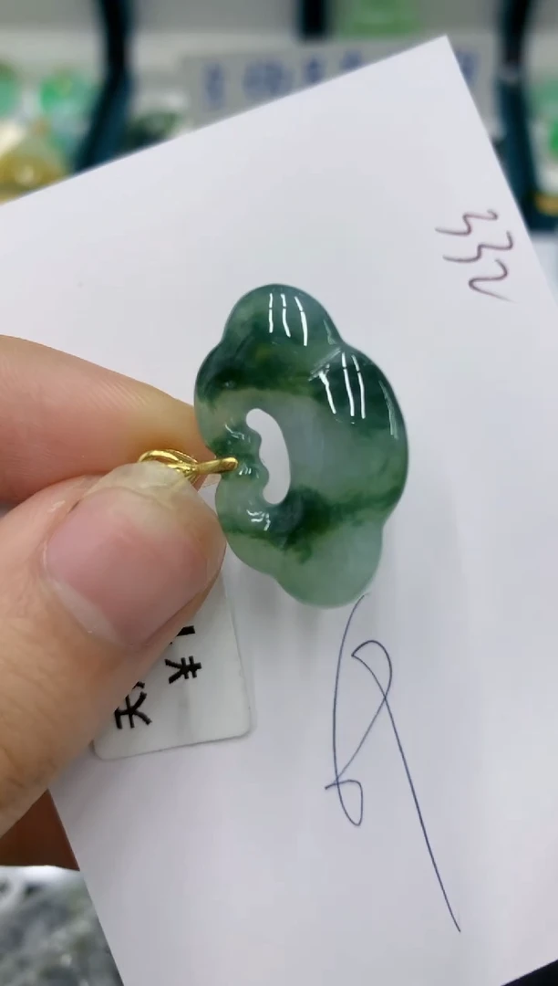 颈饰未镶嵌翡翠翡翠