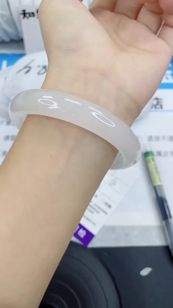 未镶嵌手镯石英质玉149-62/63
