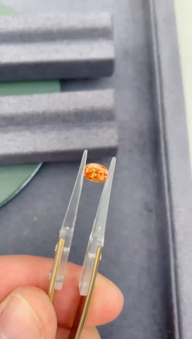 未镶嵌裸石石榴石（芬达石）1.2ct 芬达石