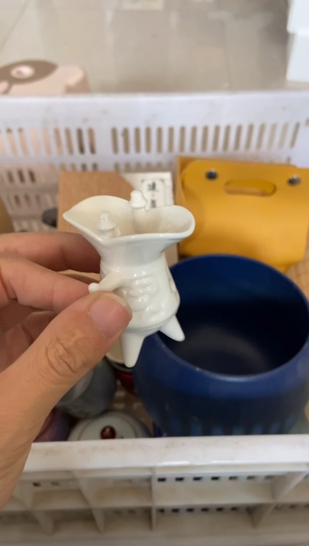 无运费险有瑕疵的摄影的产品有使用过的痕迹有点脏介意勿拍杯