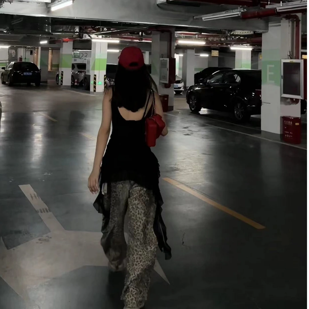 宠儿【2025夏季韩版3色辣妹不规则雪纺吊带】