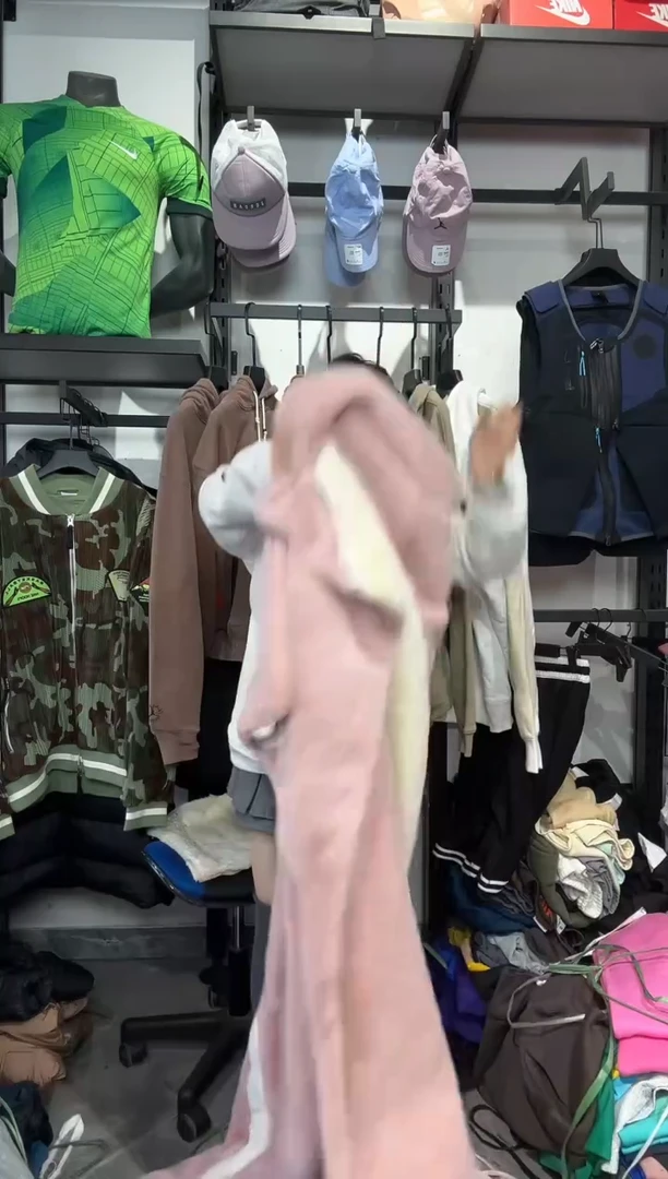 1066 编码 耐克卫衣服饰过款为准 尺码  毯子