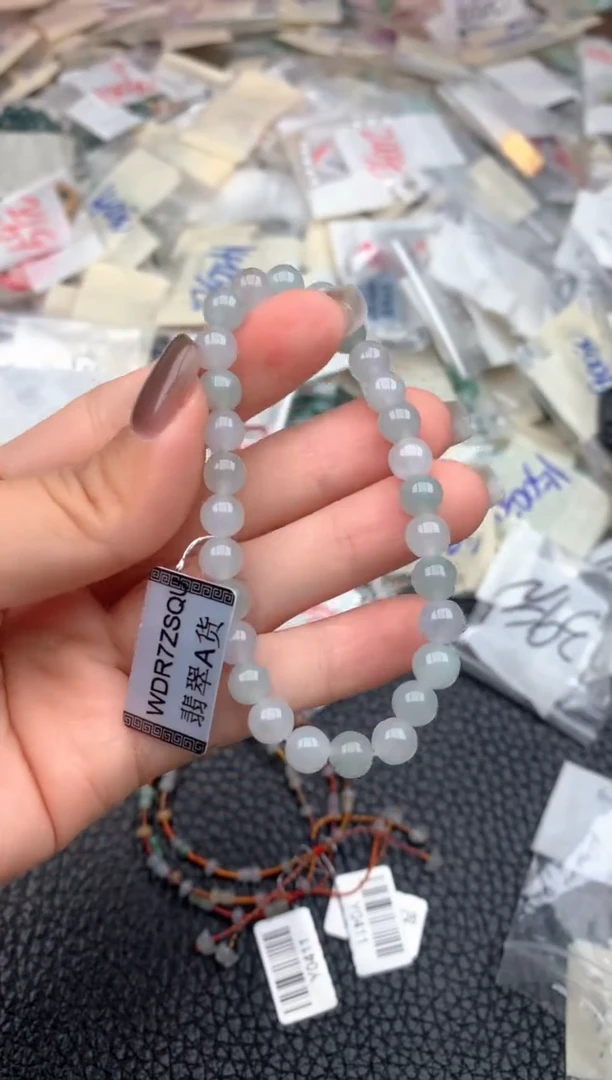 未镶嵌挂件翡翠—