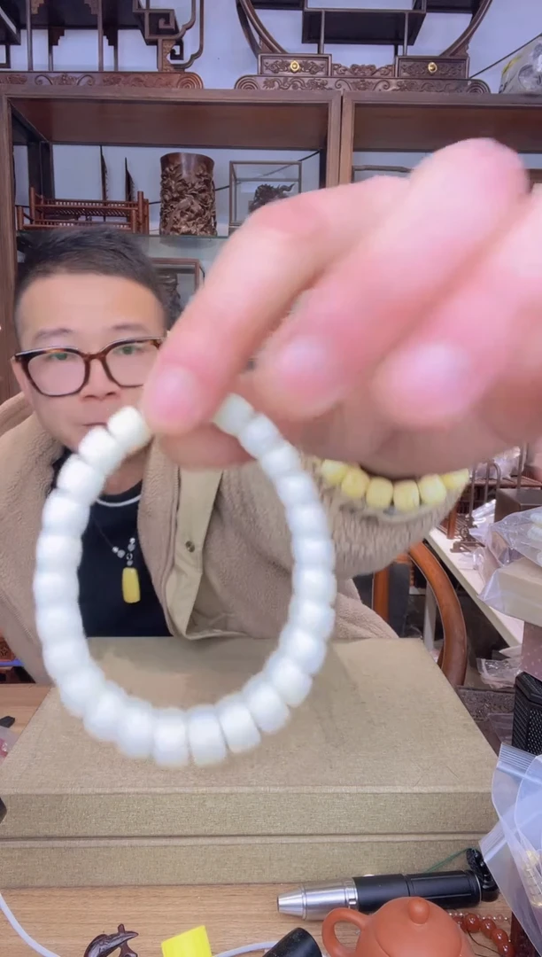 【闪购商品】乌木类书架127海7*8直切单圈手串