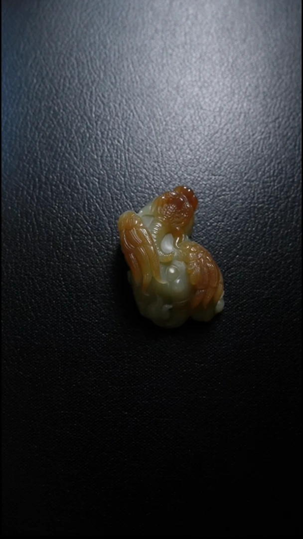 颈饰未镶嵌和田玉手把件