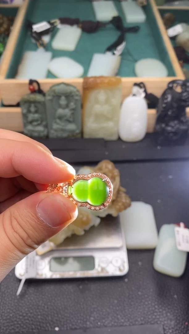 颈饰未镶嵌和田玉葫芦挂件