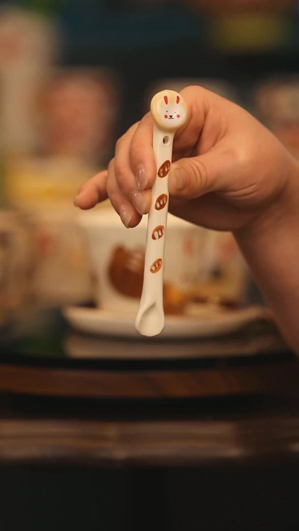 【闪购商品】摆件景德镇釉下彩绘设计师款式陶瓷
