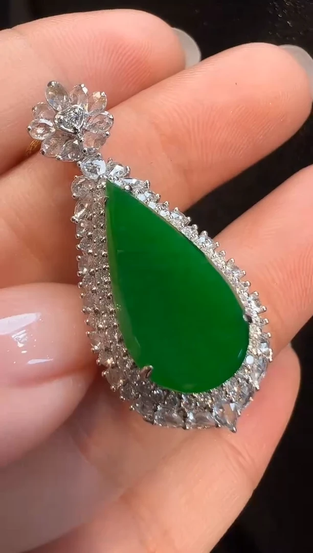 吊坠(不含链)18K金镶嵌翡翠AL6吊坠