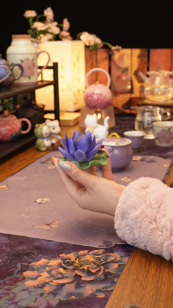 【闪购商品】蓝莲花摆件········