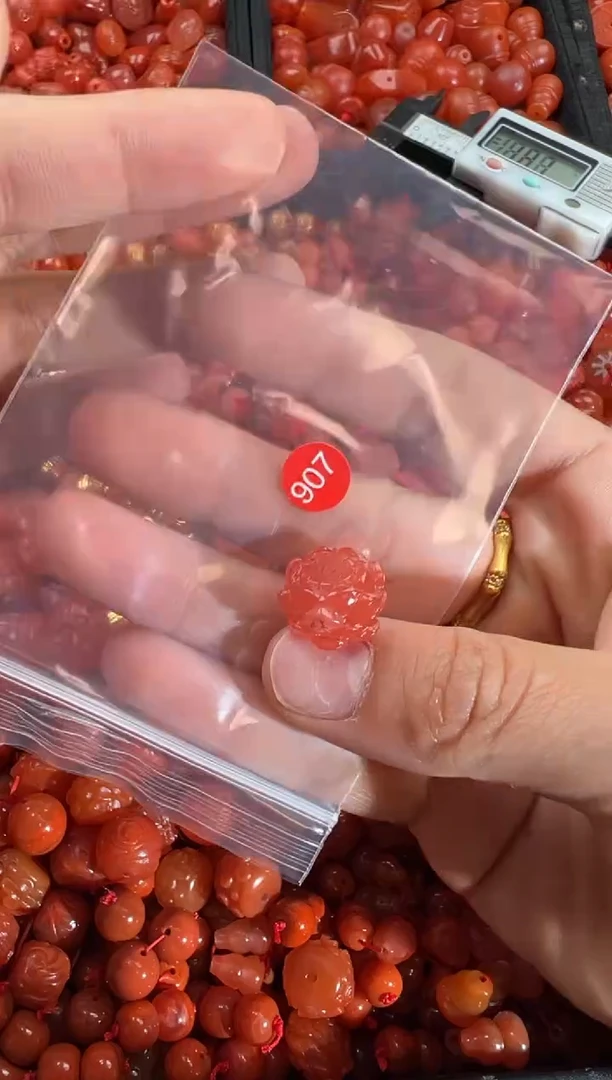 【闪购商品】南红玛瑙颈饰未镶嵌1