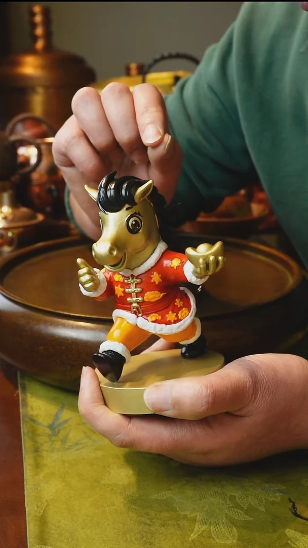 黄铜马上来财茶宠摆件