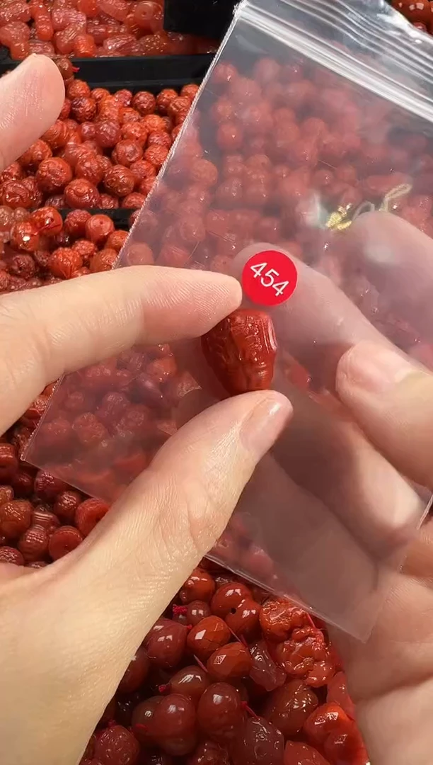 颈饰未镶嵌南红玛瑙1