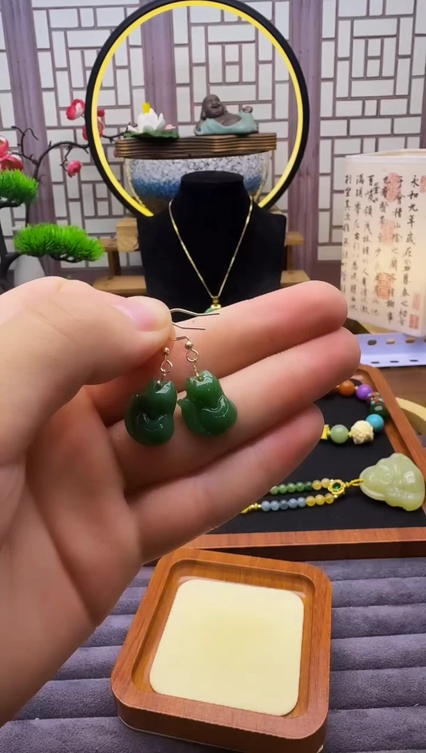 和田玉14K金镶嵌耳饰E316