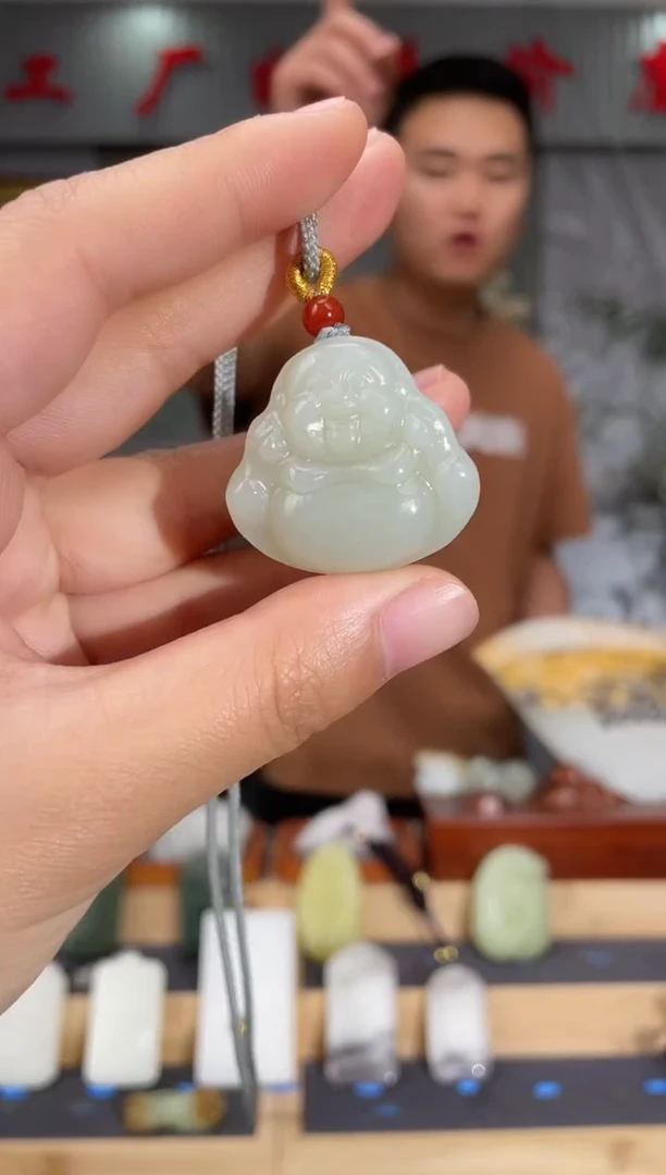 和田玉未镶嵌颈饰1