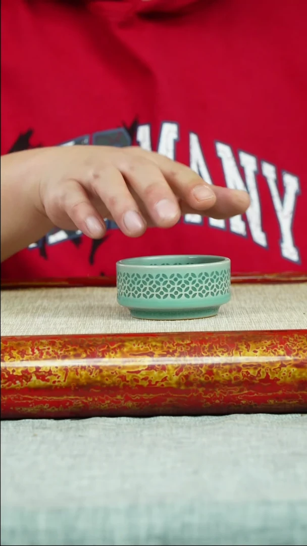 【闪购商品】紫砂茶壶镂空 青瓷杯