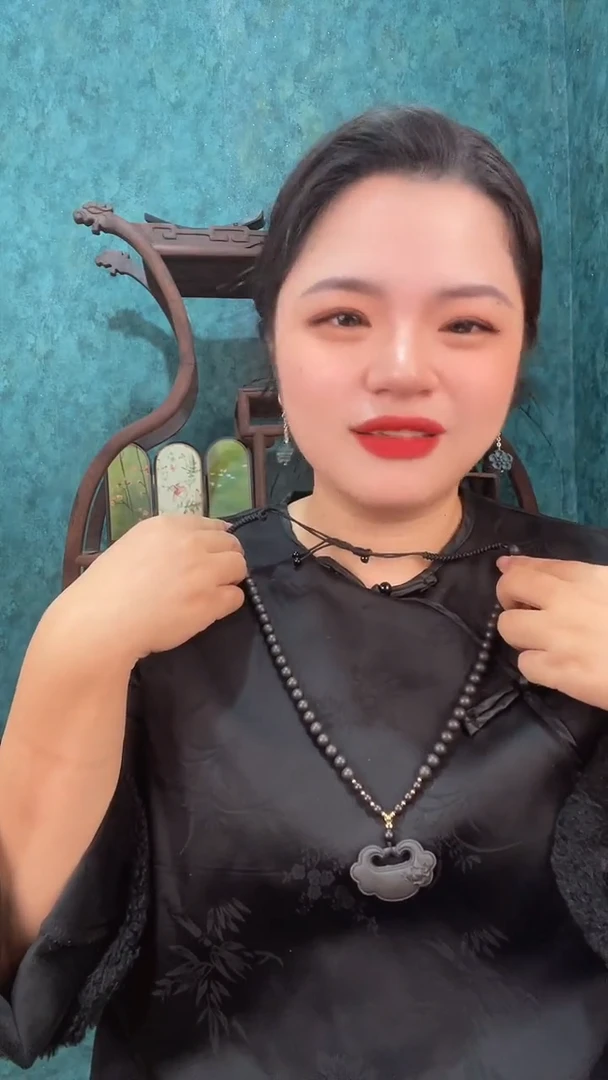 泥塑苏合如意锁项链