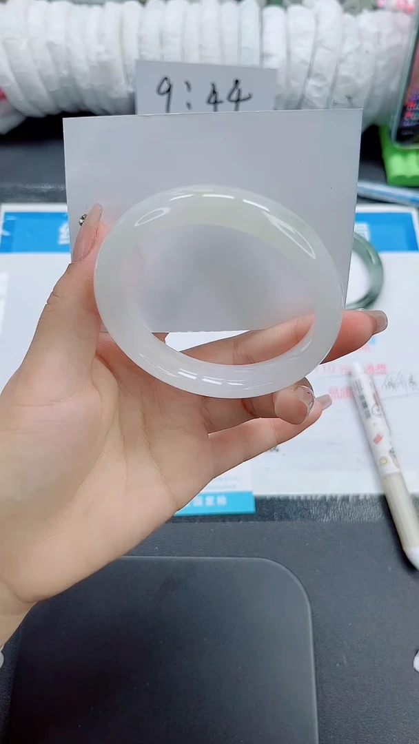 石英质玉手镯未镶嵌b80-60.7