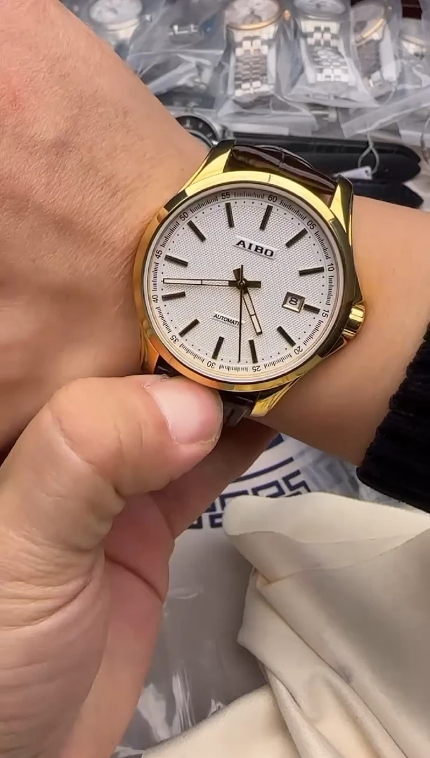 男士腕表一物一拍