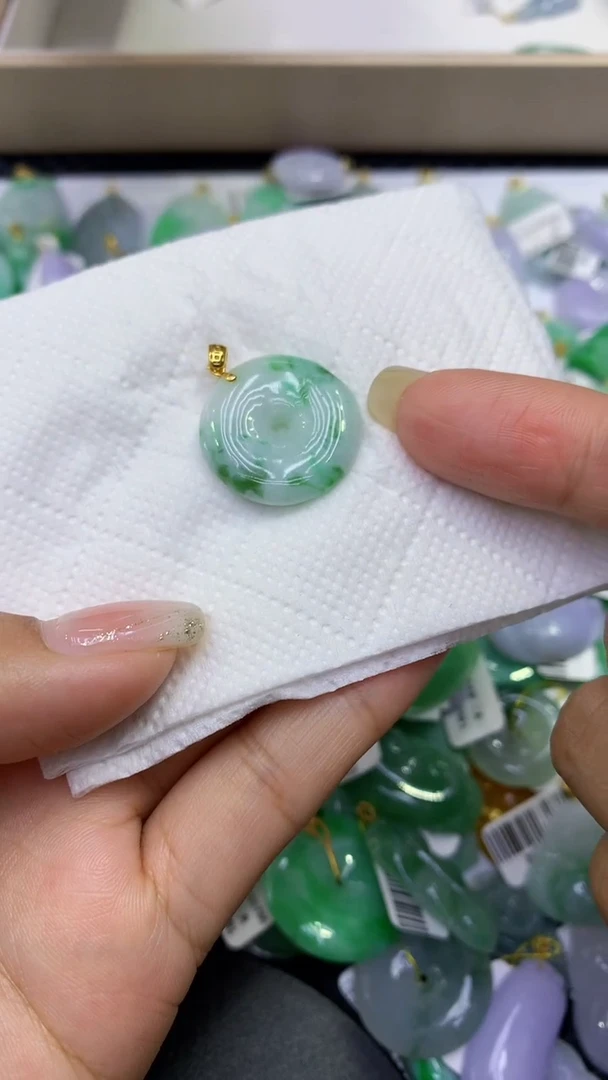 颈饰未镶嵌翡翠天然缅甸A货翡翠