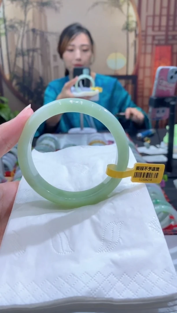 未镶嵌手镯翡翠000053643