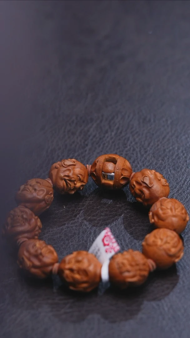 手串橄榄核须派罗汉
