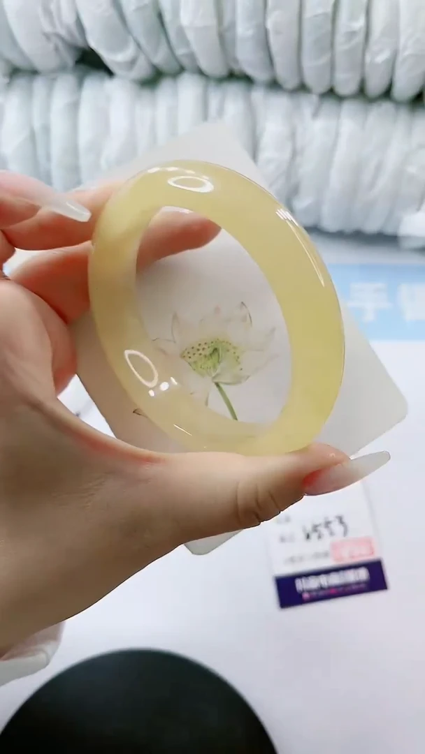 【闪购商品】石英质玉手镯未镶嵌多样性发货V553