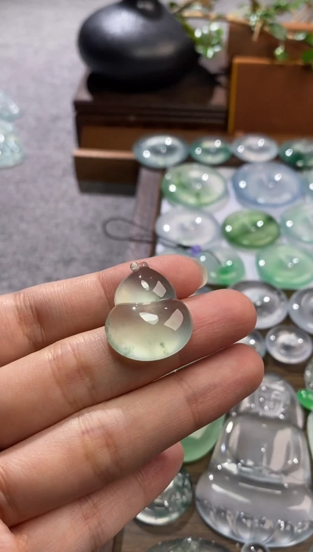 吊坠(不含链)未镶嵌翡翠葫芦