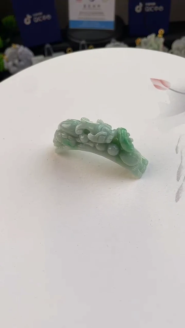 颈饰未镶嵌翡翠天****阳定制翡翠