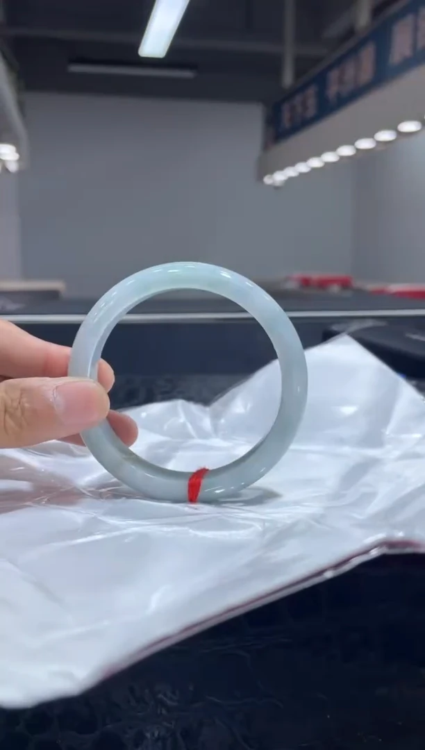 未镶嵌手镯翡翠4