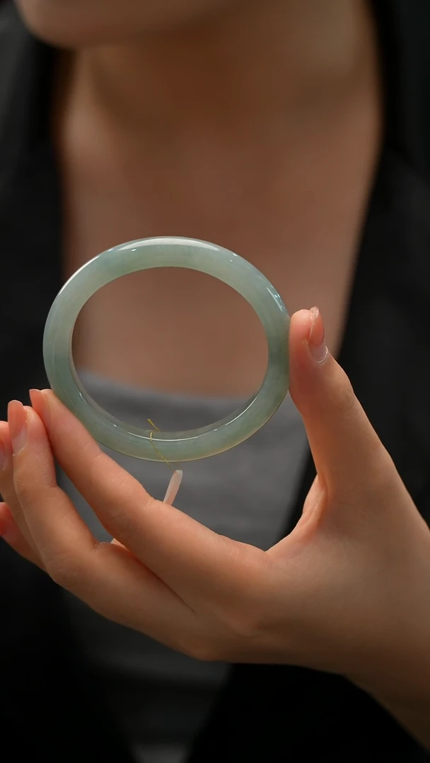 未镶嵌手镯（贵妃镯）翡翠42号