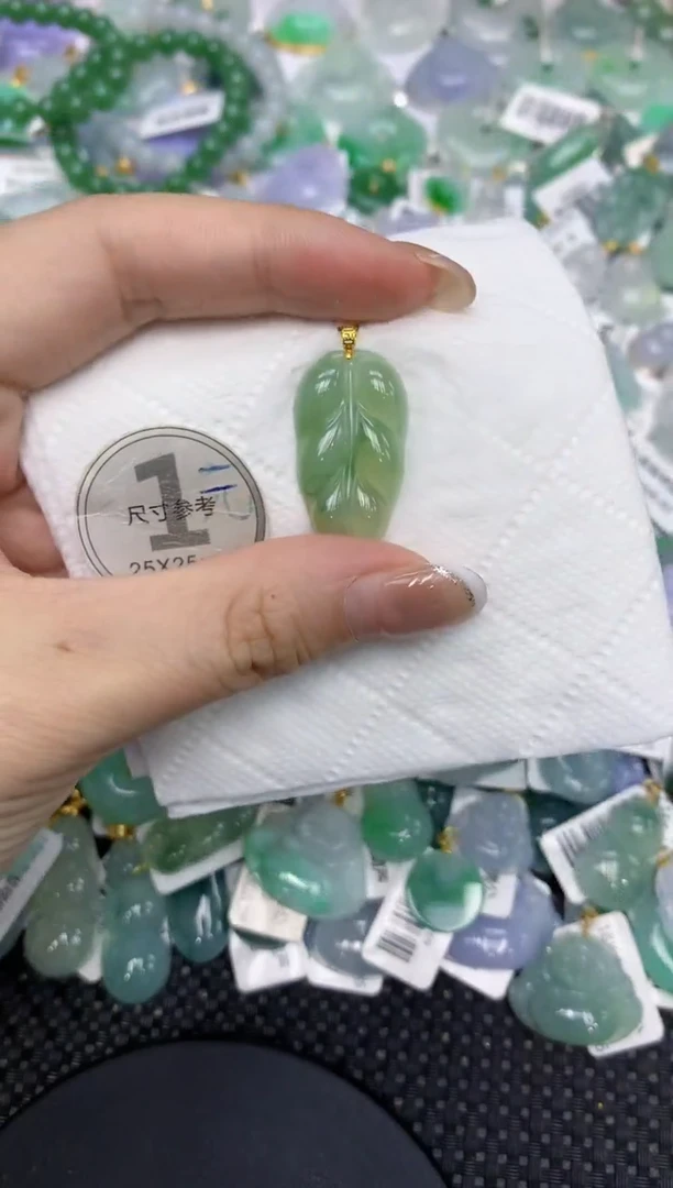颈饰18K金镶嵌翡翠11111111