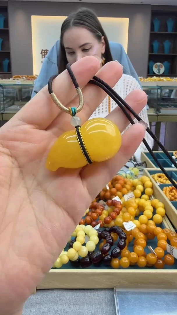 琥珀颈饰未镶嵌33假一罚三