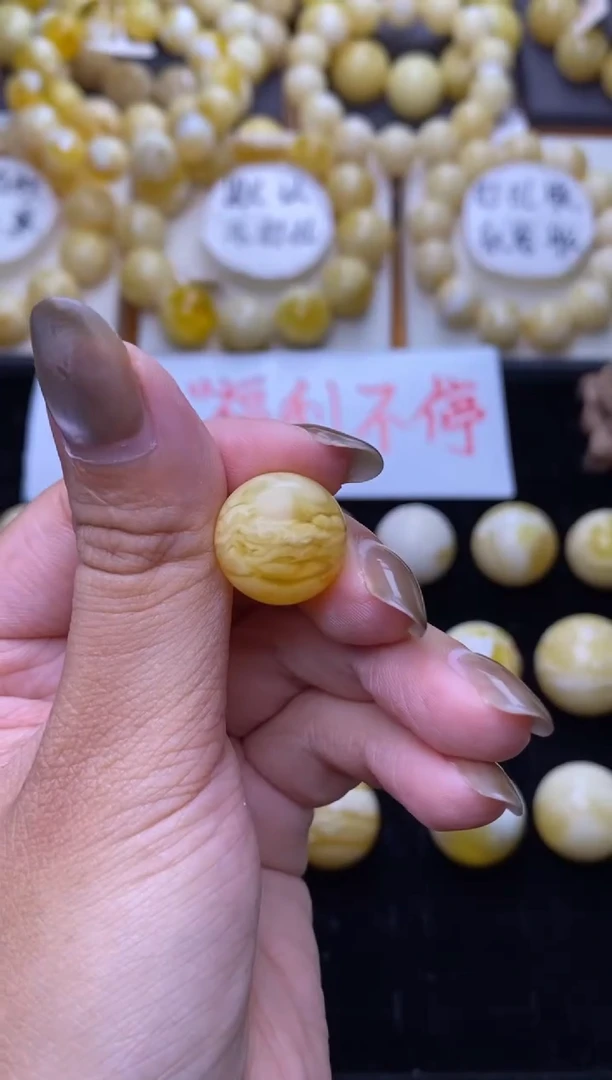 裸石琥珀未镶嵌大小姐珠宝15