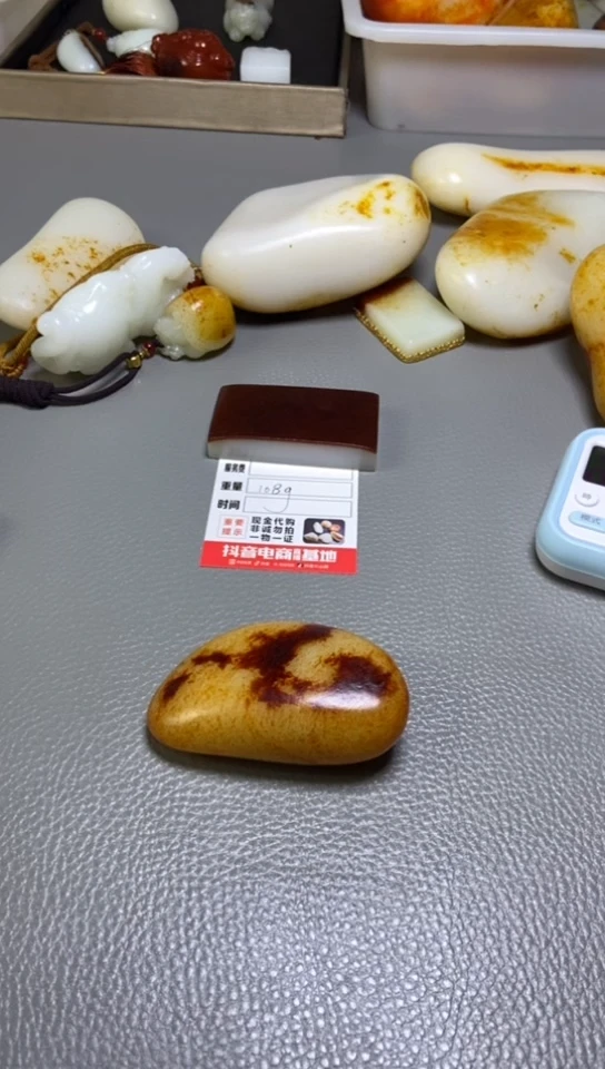 未镶嵌和田玉把件满****，1