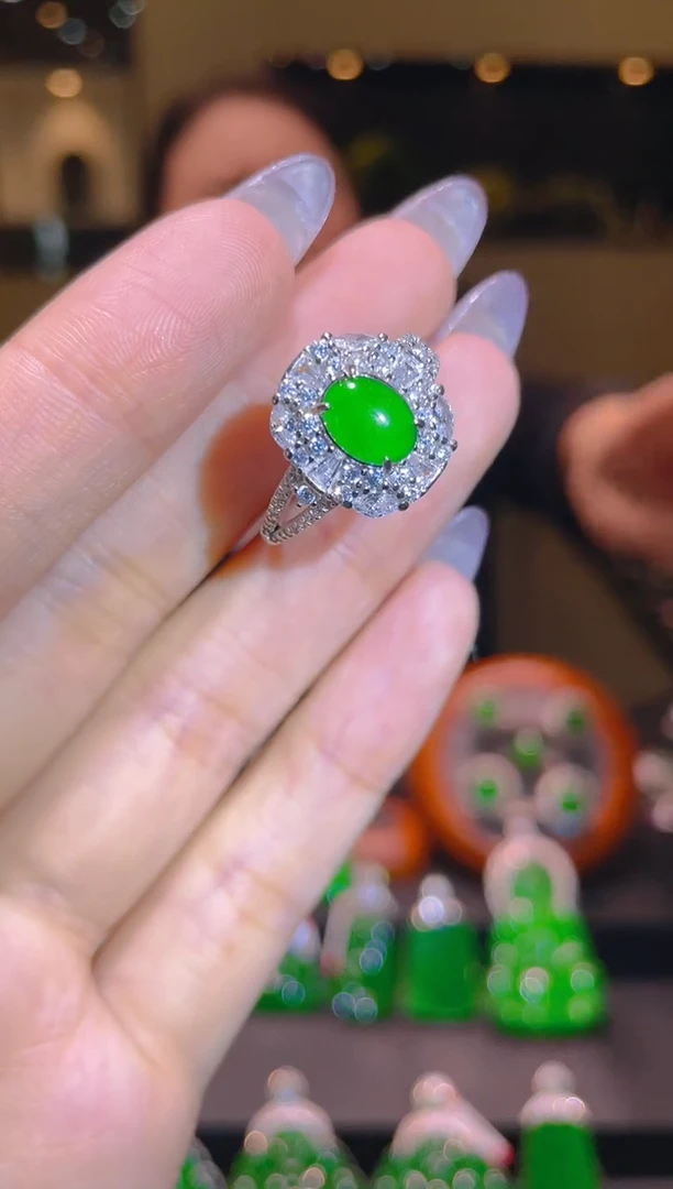 【闪购商品】翡翠吊坠(不含链)银S925镶嵌A5