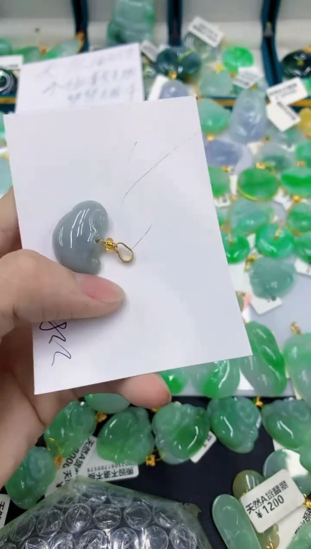 翡翠未镶嵌颈饰11111