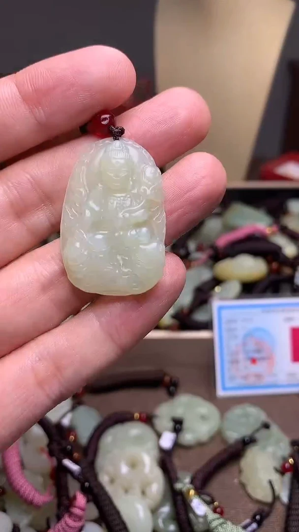 颈饰未镶嵌和田玉新疆料青海料清水和田玉吊坠