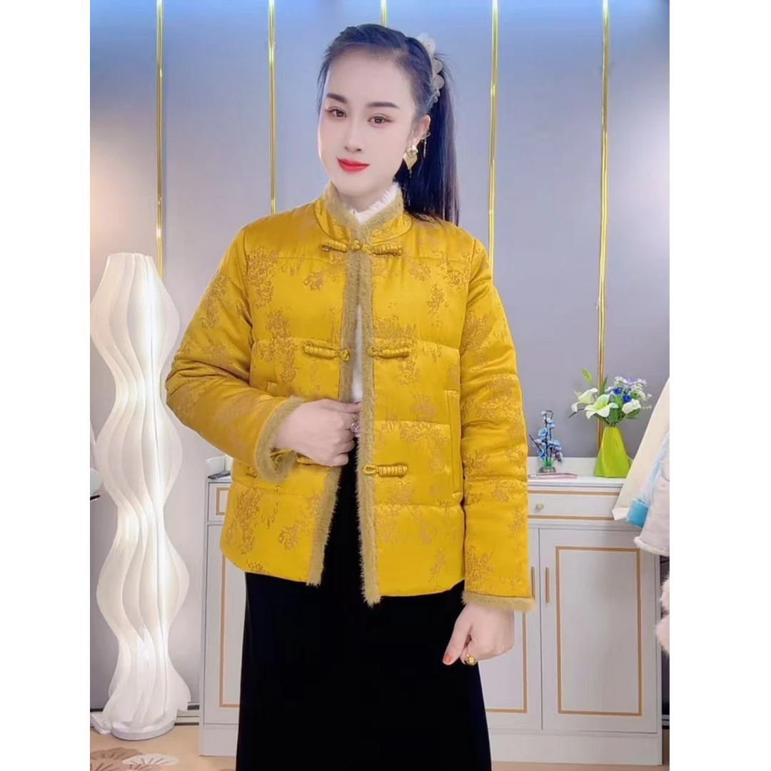 2025年秋冬新款立领加绒减龄纯色提花休闲外套