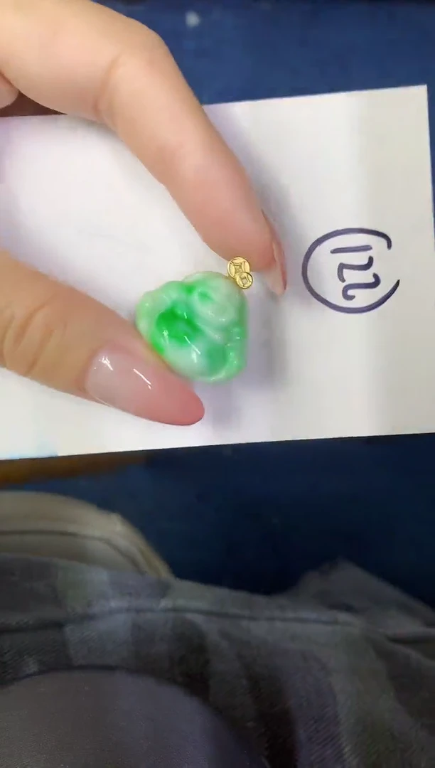 翡翠未镶嵌颈饰缅甸天然翡翠A货