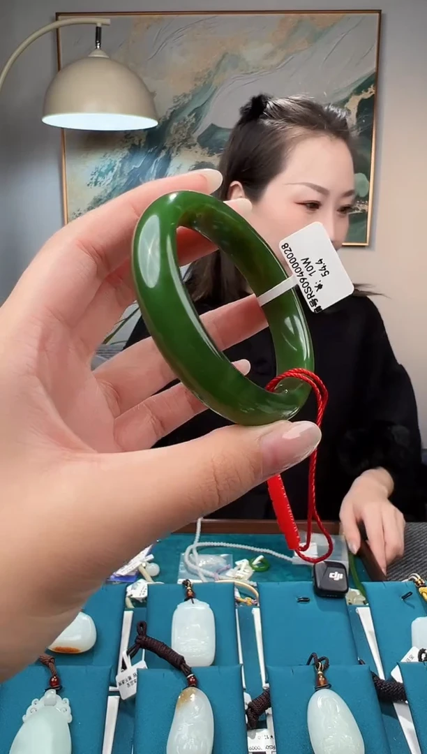 颈饰未镶嵌和田玉54.4 RS  手镯