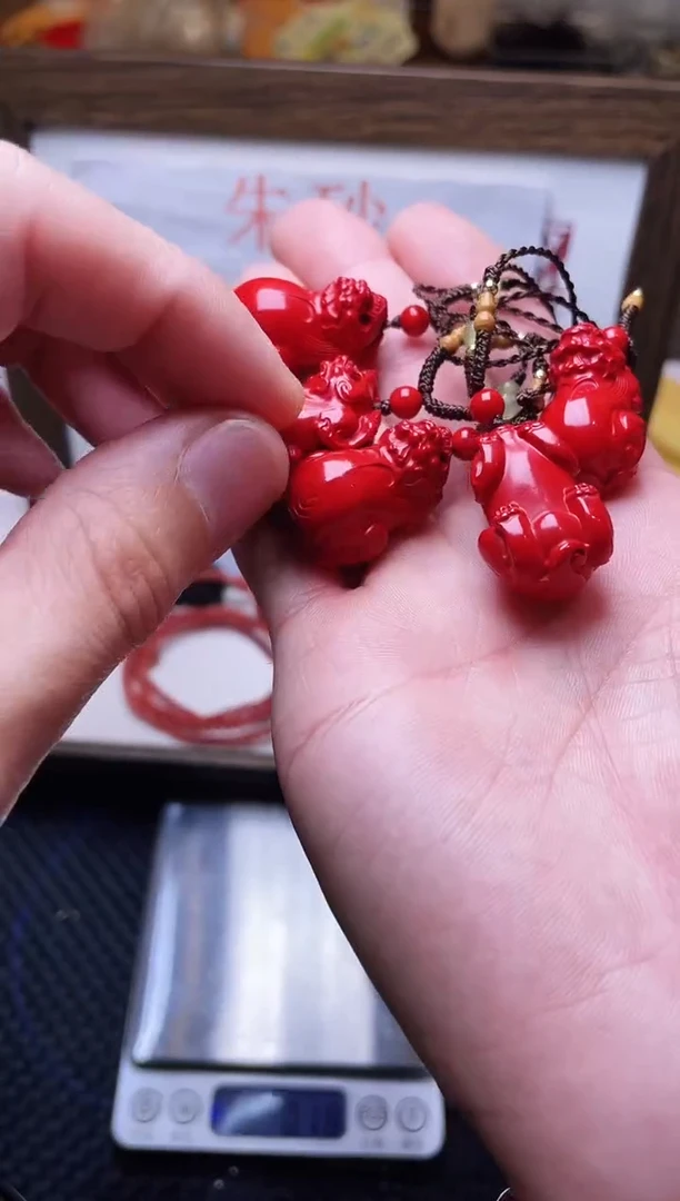 天然辰砂红砂貔貅吊坠