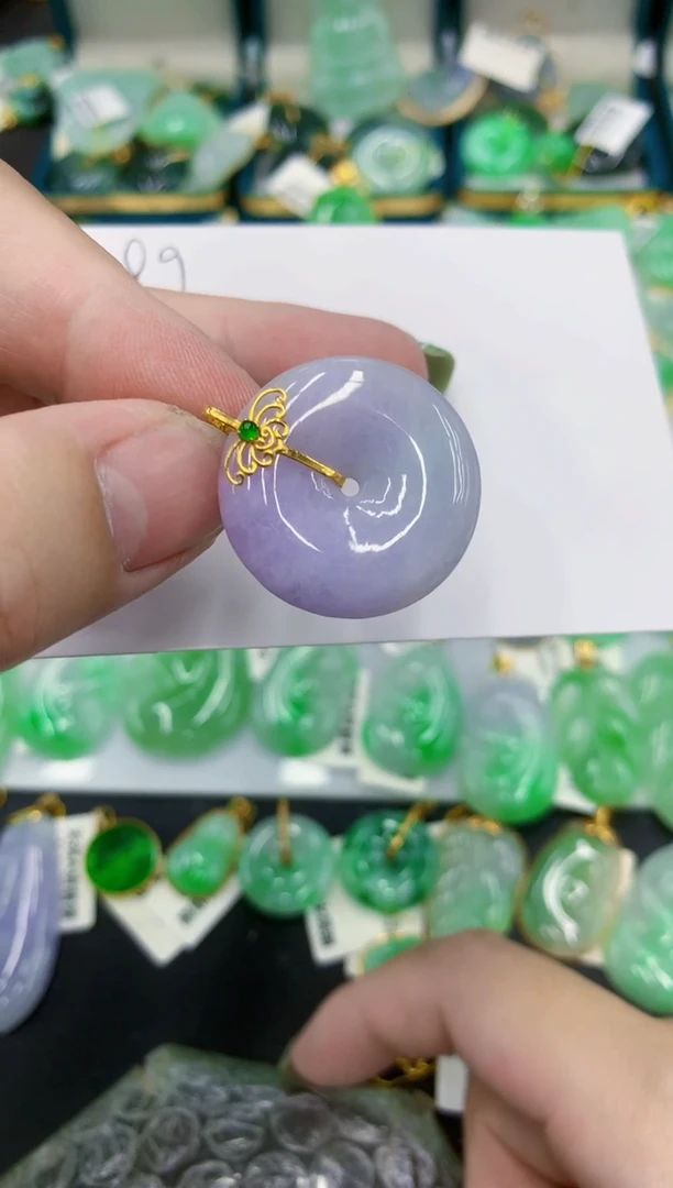 翡翠18K金镶嵌颈饰111111