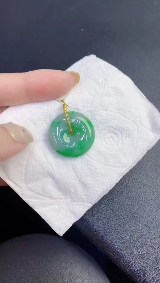 颈饰18K金镶嵌翡翠缅甸天然翡翠A货