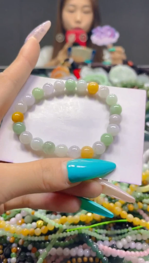 颈饰未镶嵌翡翠8MM/B/翡翠A货，一件也是批发价