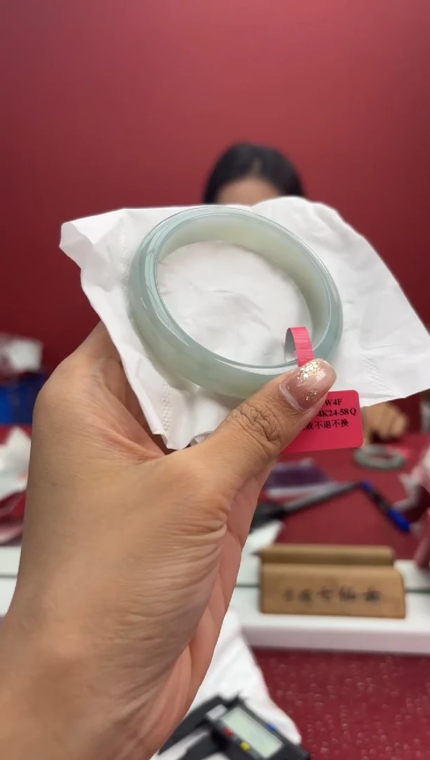 【闪购商品】翡翠手镯未镶嵌1手镯