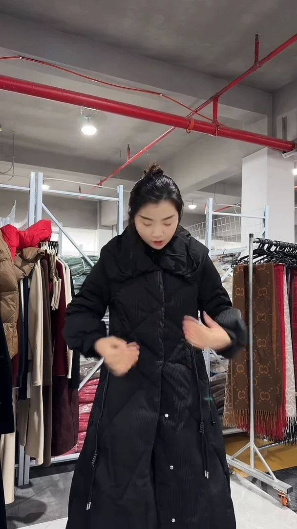 森比 羽绒服 黑色 120斤内