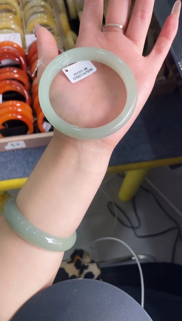 未镶嵌手镯石英质玉z37-DB61+