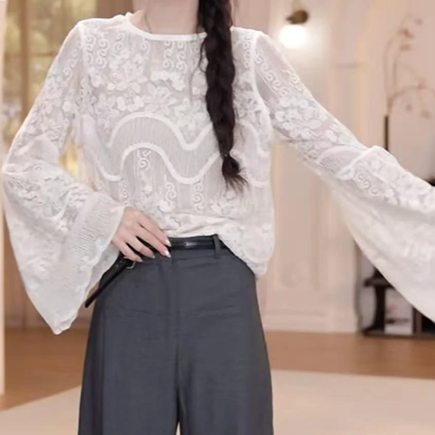 法式白色圆领蕾丝洋气衬衫女高级感显瘦时尚洋气减龄百搭长袖上衣